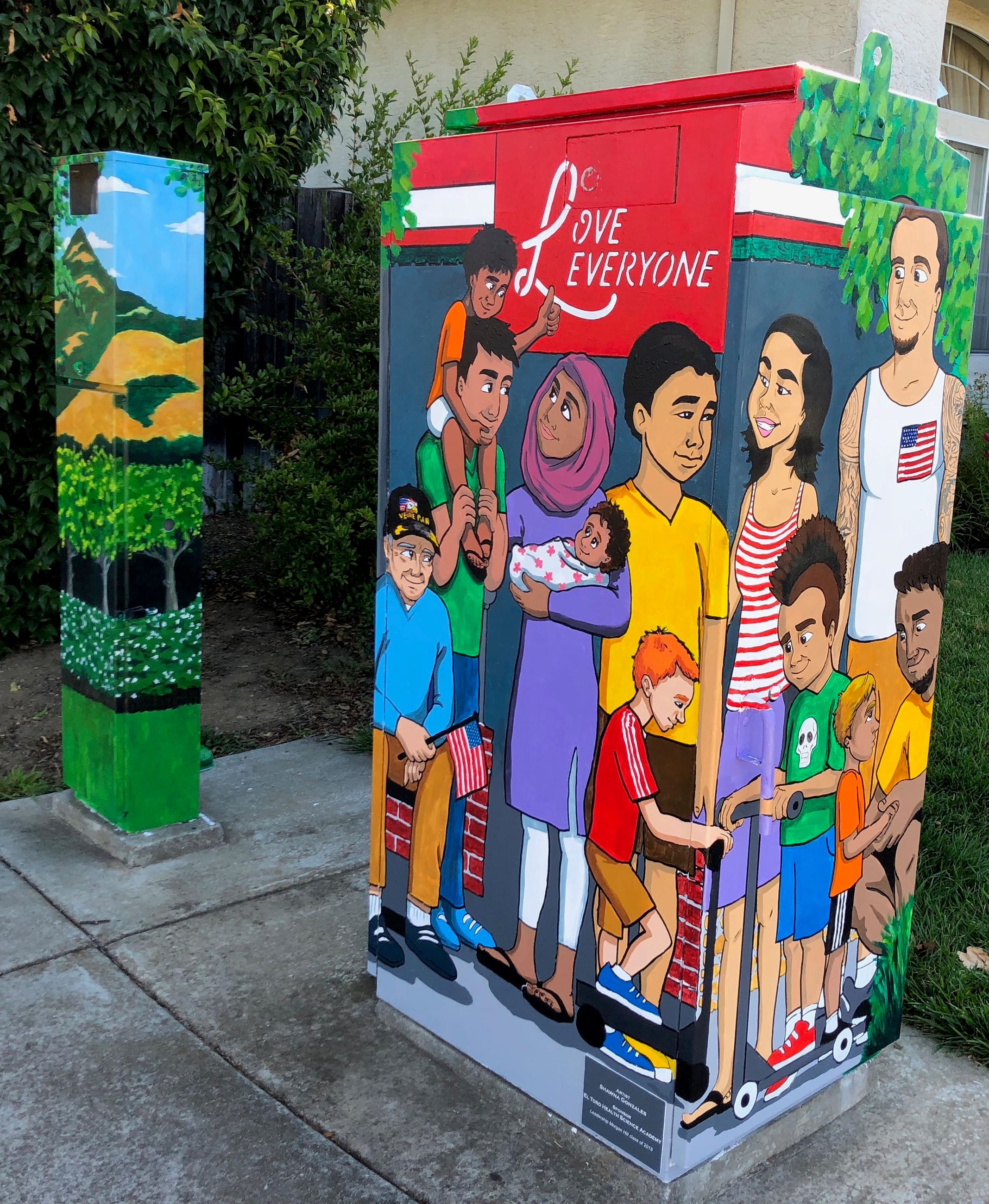 Love Everyone Utility Box